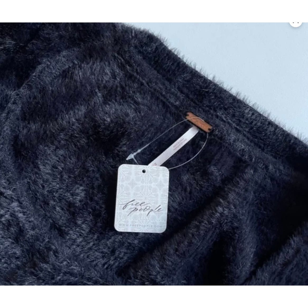 Free People Moonbeam Black Cropped Pullover‎ Sweater NWT - Picture 6 of 7